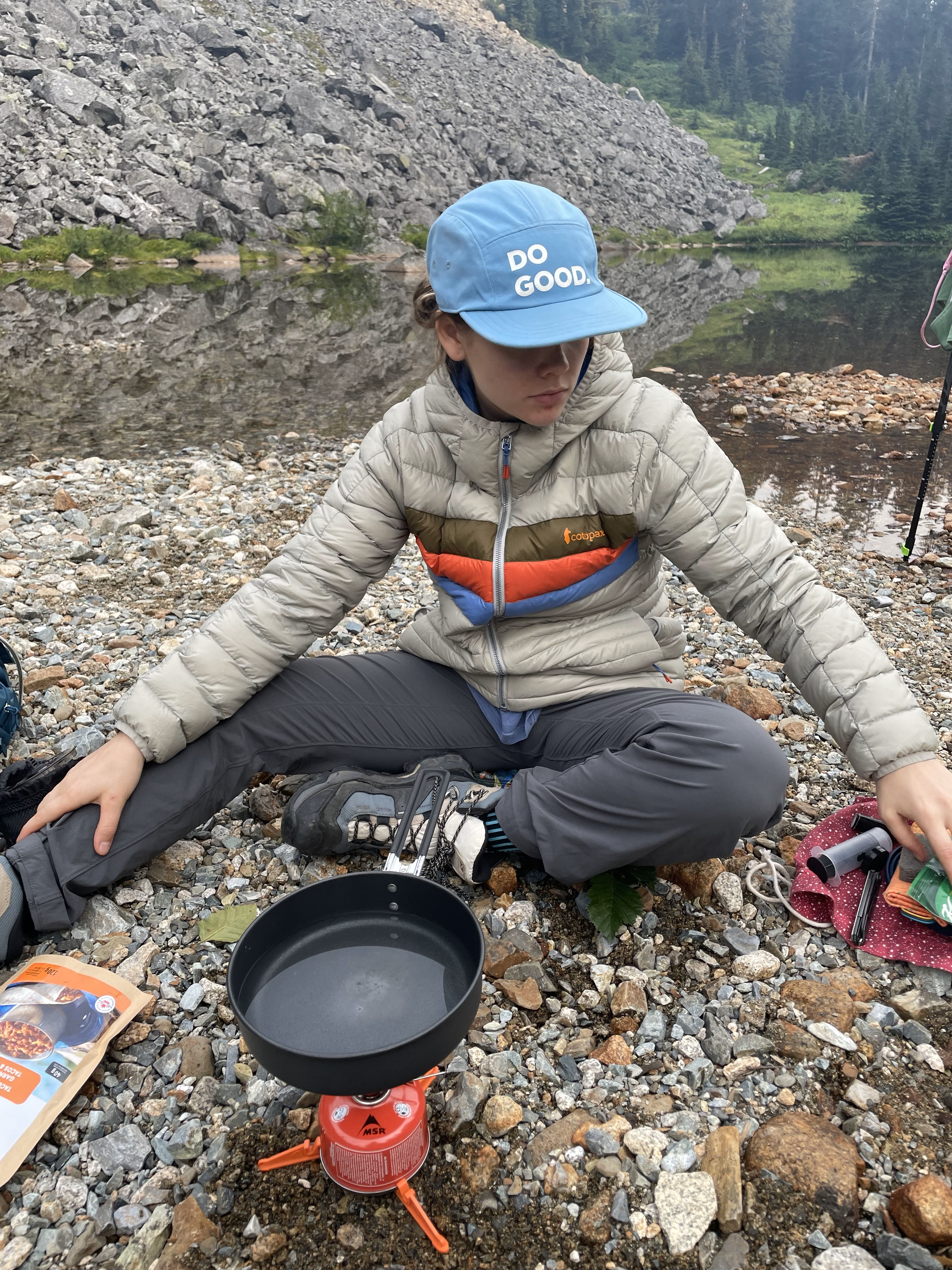 CAMPING